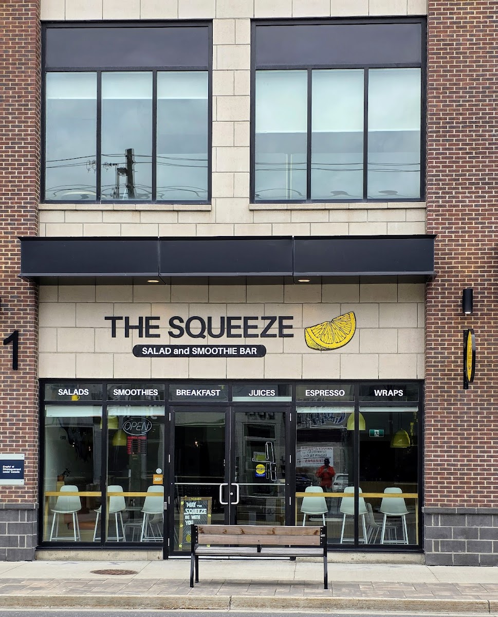 The Squeeze - Salad And Smoothie Bar
